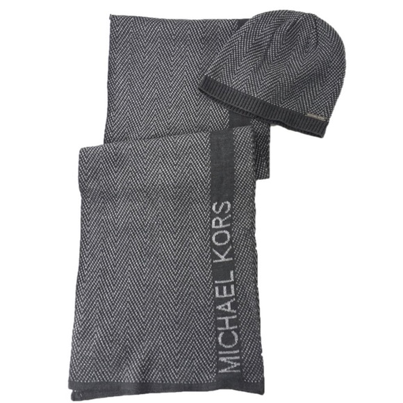 Michael Kors Scarf & Hat Set - Grey - Picture 7 of 8